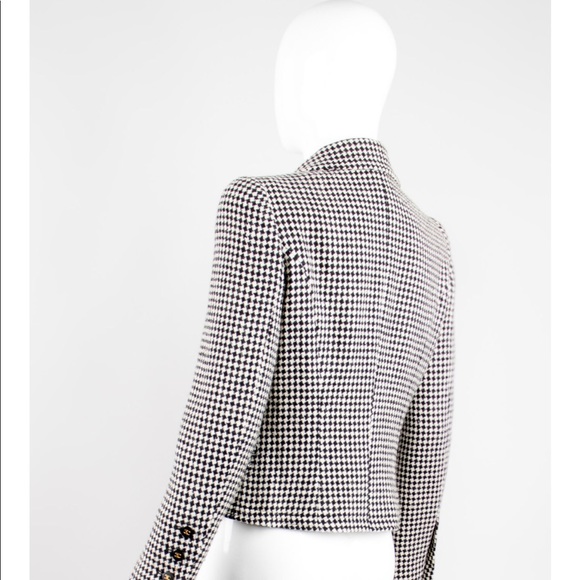 CHANEL Classic Herringbone Wool Belted Jacket - Picture 7 of 7